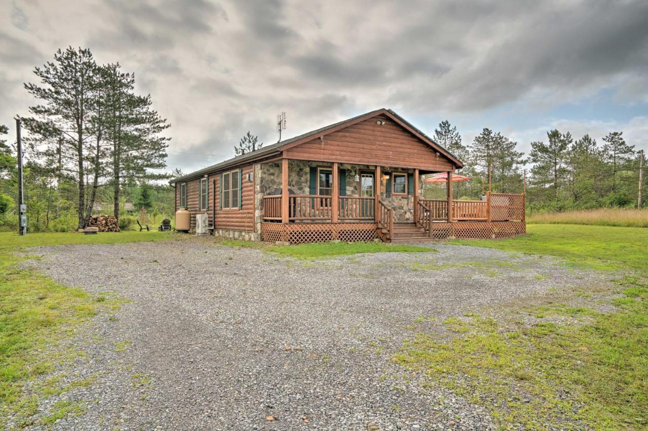 Вилла Rustic Benezette Cabin Porch, Hot Tub And Fire Pit Экстерьер фото