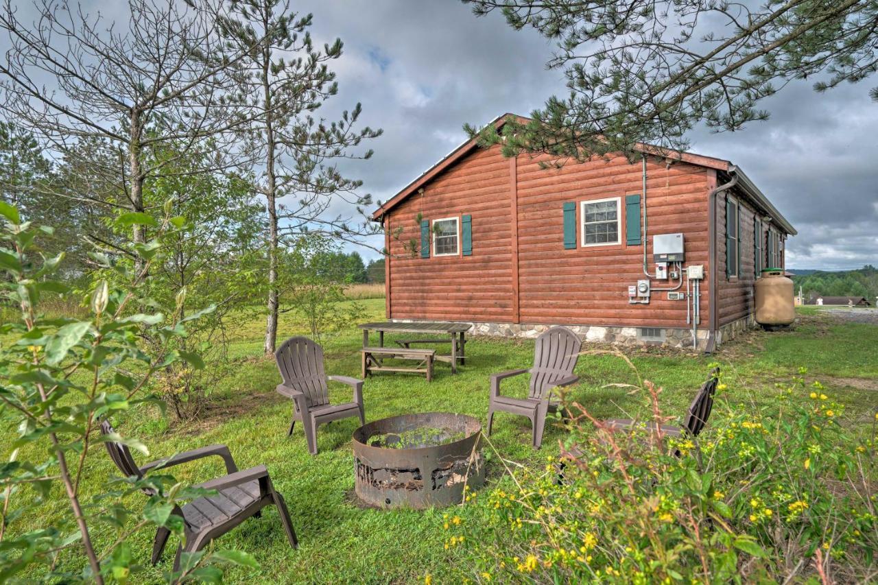 Вилла Rustic Benezette Cabin Porch, Hot Tub And Fire Pit Экстерьер фото